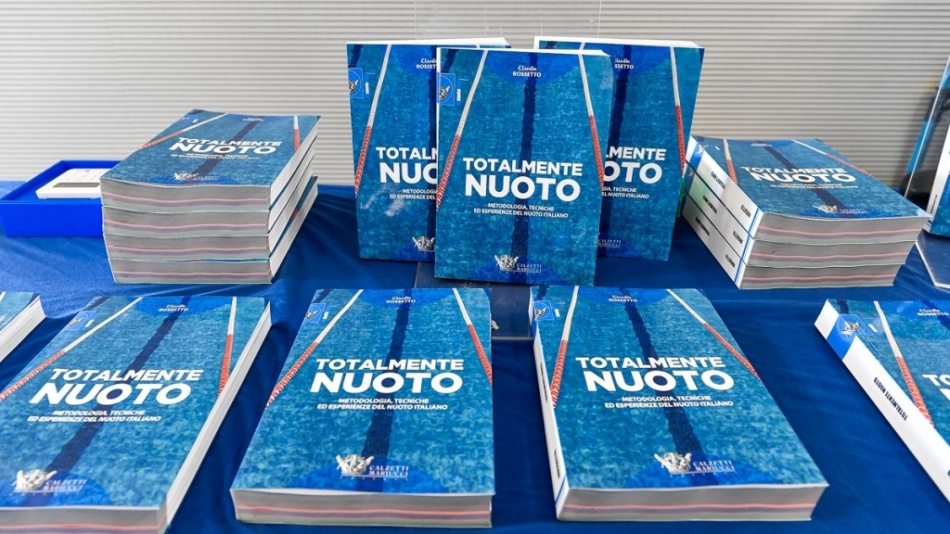 TOTALMENTE NUOTO TOTALMENTE NUOTO