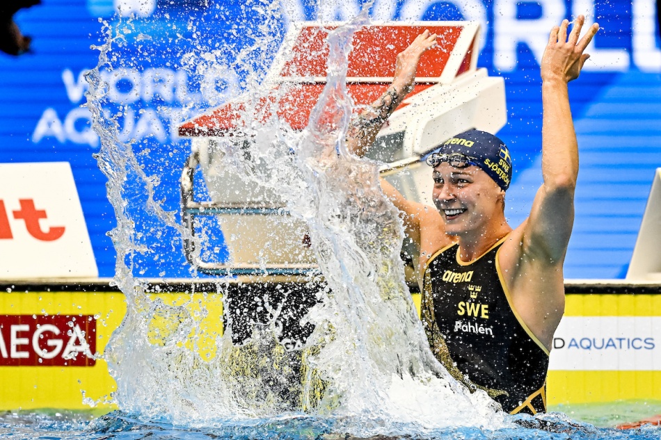 Sarah Sjoestroem Sarah Sjoestroem