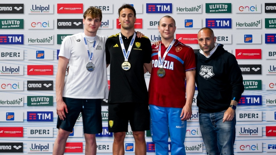 podio 100 farfalla maschile