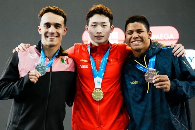 podio trampolino 3mt maschile