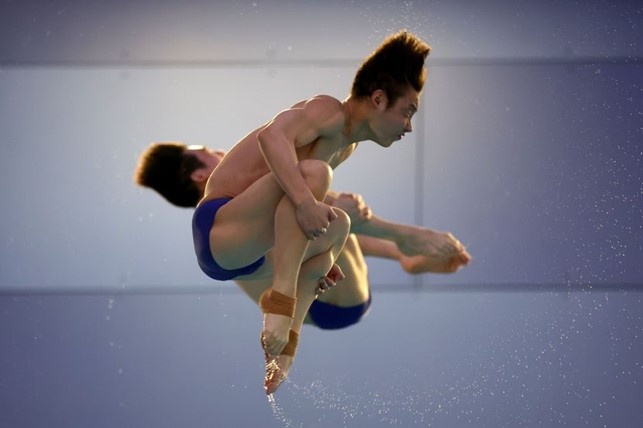 Jiuyuan Zheng e Yukang Hu