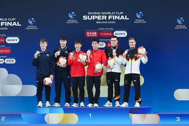 podio trampolino 3mt maschile