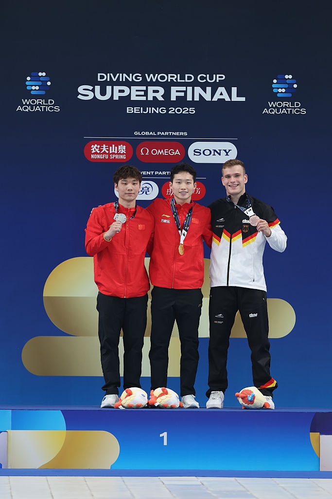 podio trampolino 3mt maschile