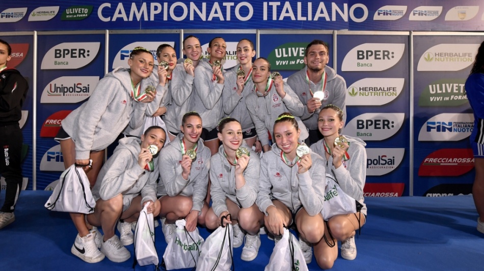 rari nantes savona con la medaglia rari nantes savona con la medaglia