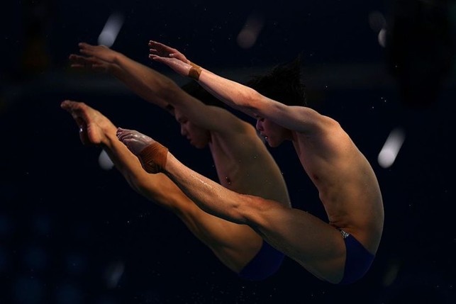 Zilong Cheng e Zifeng Zhu