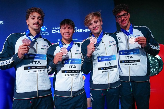 staffetta 4x100 mista maschile