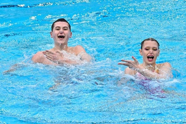 Ranjuo Tomblin e Holly Hughes Ranjuo Tomblin e Holly Hughes