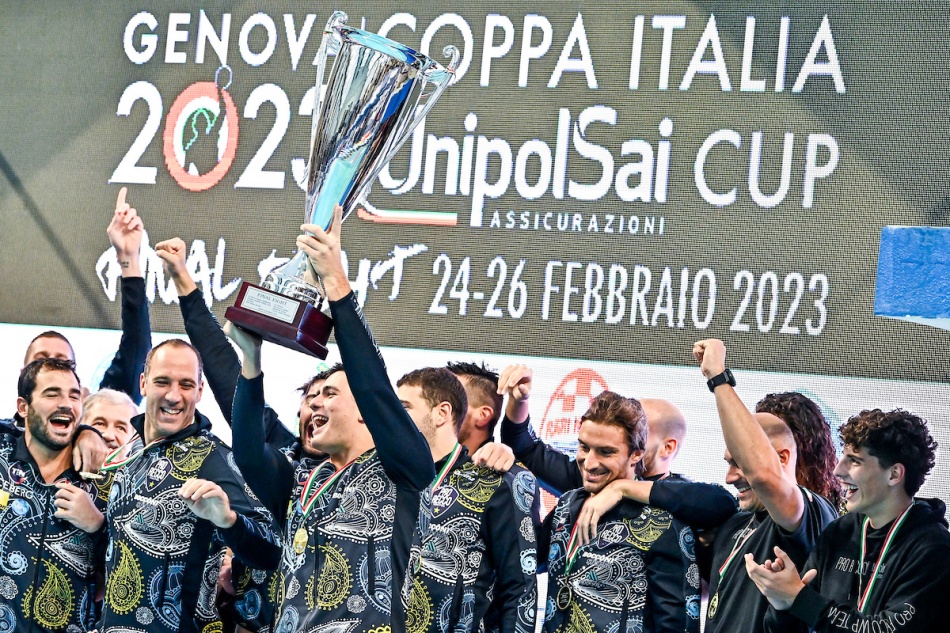 pro recco con la coppa