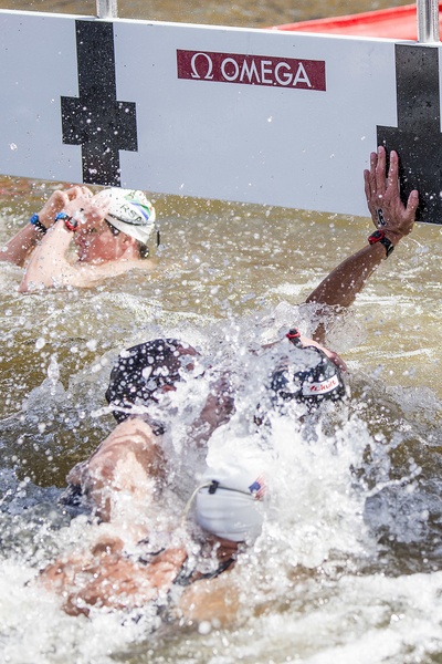 Il tocco all'arrivo che è valso il bronzo mondiale a Matteo Furlan
