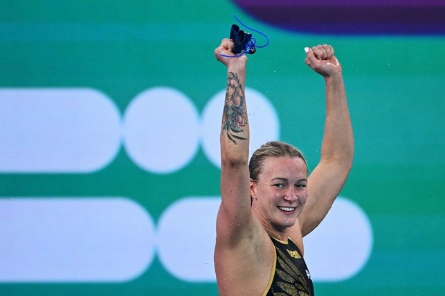 Sarah Sjoestroem Sarah Sjoestroem