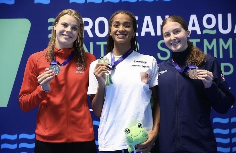 podio 50 dorso femminile podio 50 dorso femminile