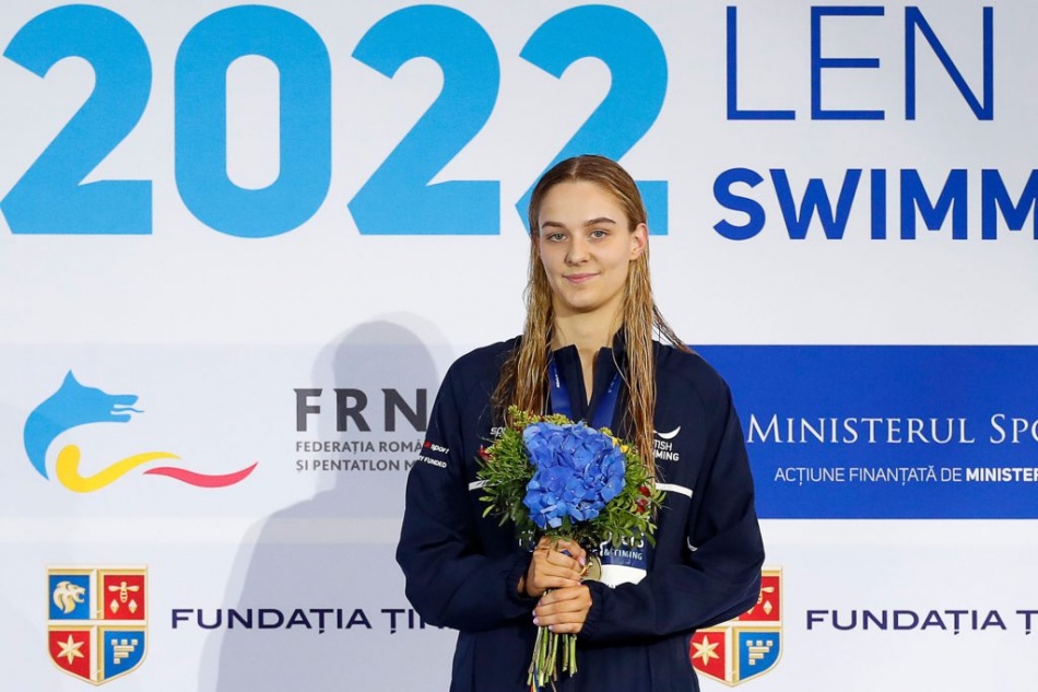 leah schlosshan leah schlosshan